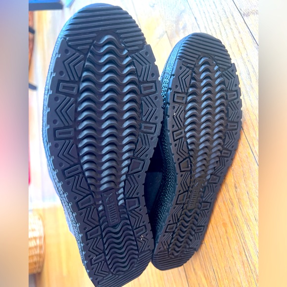 Puma Sky sky wedge suade sneakers black gold interior wedge size 7.5 womens shoe - Picture 4 of 9